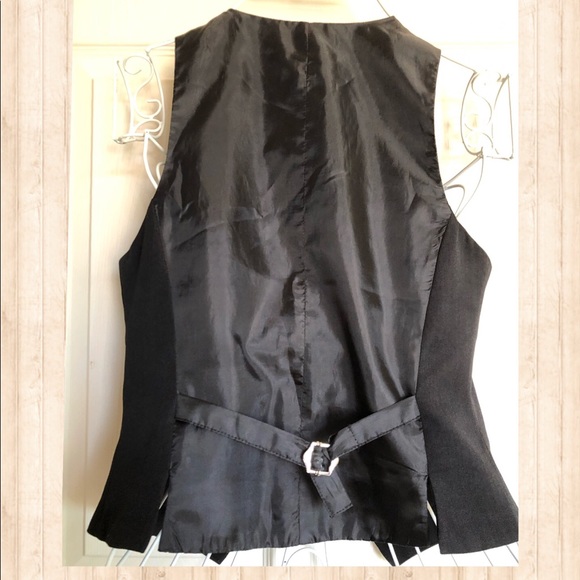 Cute Vest good condition 💖 - Picture 7 of 9